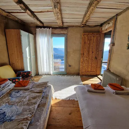 'гнездото', 'the Nest', Rhodope Mountains, Banite Semesterbostad *