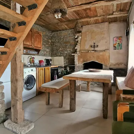 'гнездото', 'the Nest', Rhodope Mountains, Banite Feriehus *