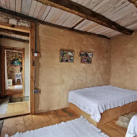 Semesterbostad 'гнездото', 'the Nest', Rhodope Mountains, Banite Vishnevo