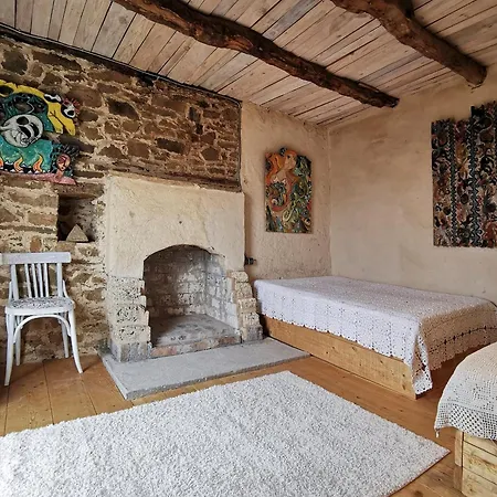 'гнездото', 'the Nest', Rhodope Mountains, Banite Ferienhaus