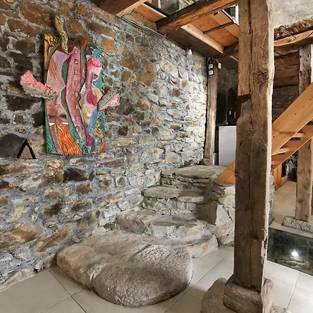 Semesterbostad 'гнездото', 'the Nest', Rhodope Mountains, Banite Vishnevo