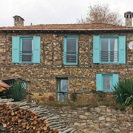 Ferienhaus 'гнездото', 'the Nest', Rhodope Mountains, Banite